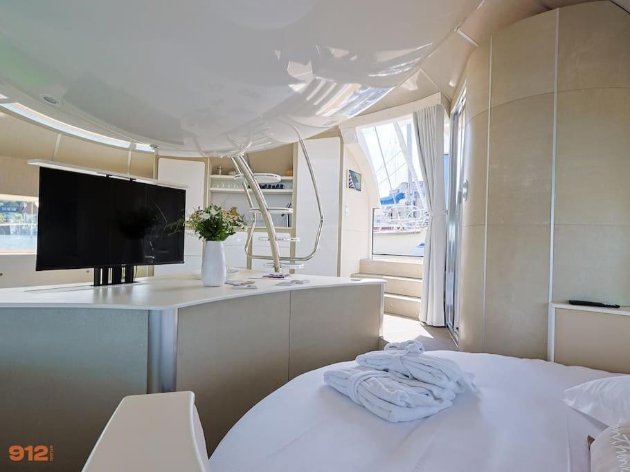 Anthenea Suite Hoteliere Flottante Perros-Guirec Kültér fotó